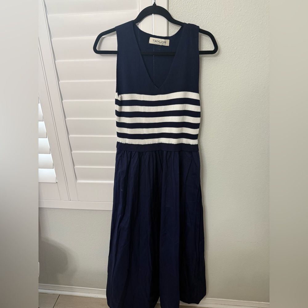 Brand new women’s Taylor Navy Striped Dress size m